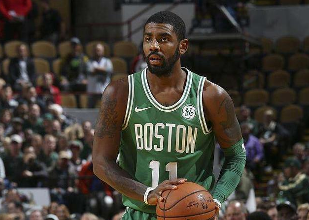 中场核心助攻连续上升，带动全队（中场大脑助攻连涨，盘活全队）