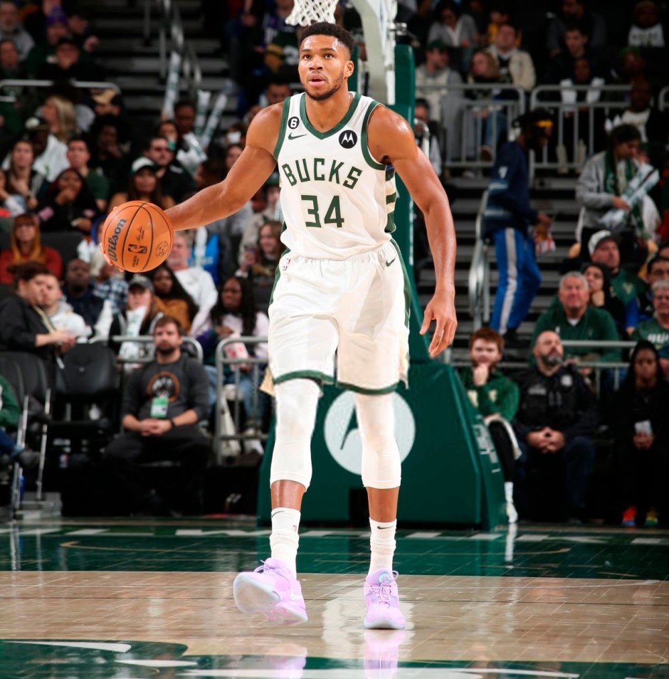 主客双方后防不稳！海外情报：曼联2-1西汉姆联（两队后防不稳，海外消息：曼联2-1力克西汉姆联）