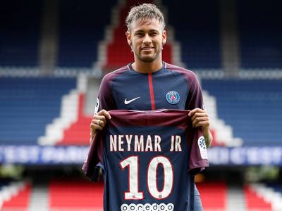 重获球迷支持？国安需要拿出好成绩（赢回球迷之心，国安须用成绩说话）