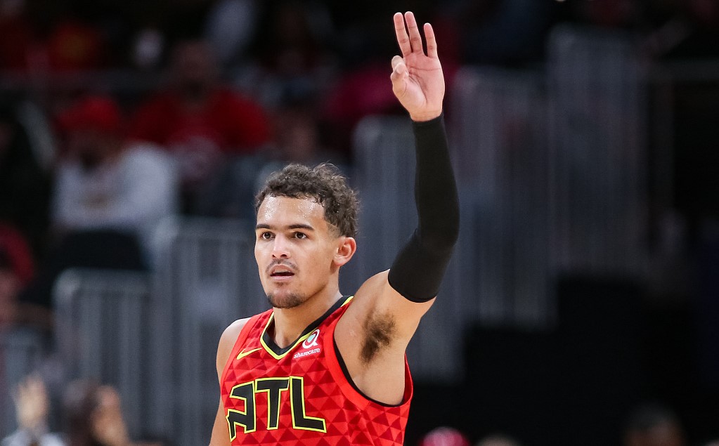 斯图加特3-2逆转奥格斯堡，昂达夫双响，米特尔施泰特点射（昂达夫梅开二度，米特尔施泰特点球建功，斯图加特3-2翻盘奥格斯堡）