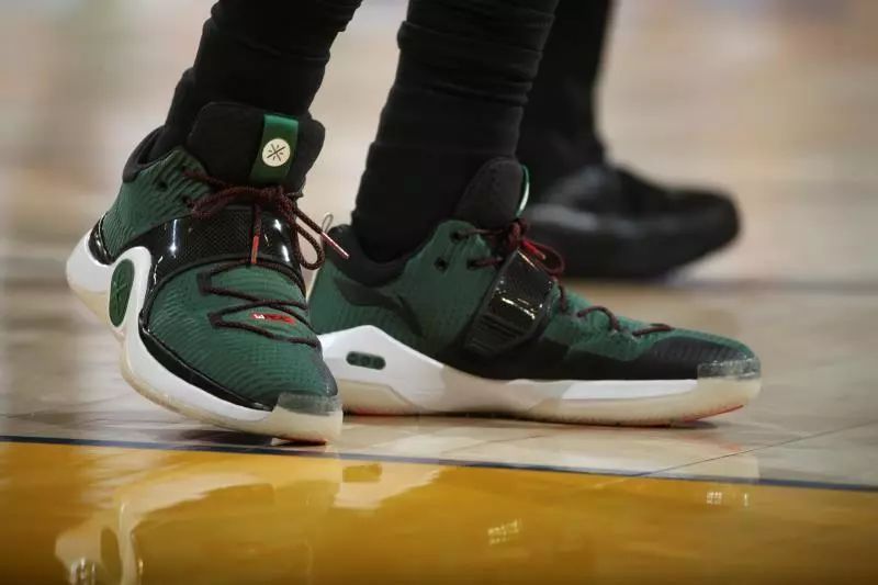 队报：尽管梅西在美职联表现出色，但足球在美国依然地位轻微（队报：梅西高光难改现状，足球在美国仍显小众）