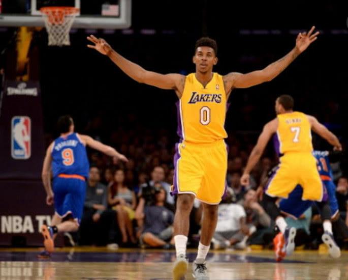 利兹联主帅：战胜蓝军让球队重获信心，利物浦能拿到欧冠席位（利兹联主帅：击败切尔西重建信心，相信利物浦可锁定欧冠名额）