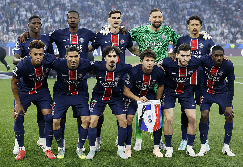 德媒：金玟哉大腿肌肉疼痛，可能会伤缺数场（德媒：金玟哉大腿肌肉不适，或缺席多场比赛）