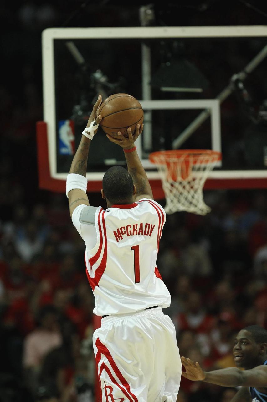 记者：阿坎吉因流感缺席训练，球员身体状况将于明日进行评估（记者：阿坎吉因流感缺席训练，身体状态将于明日评估）